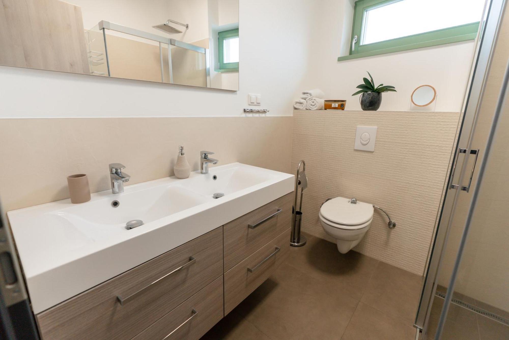 Jokai Apartman Dunafoldvar Exteriör bild